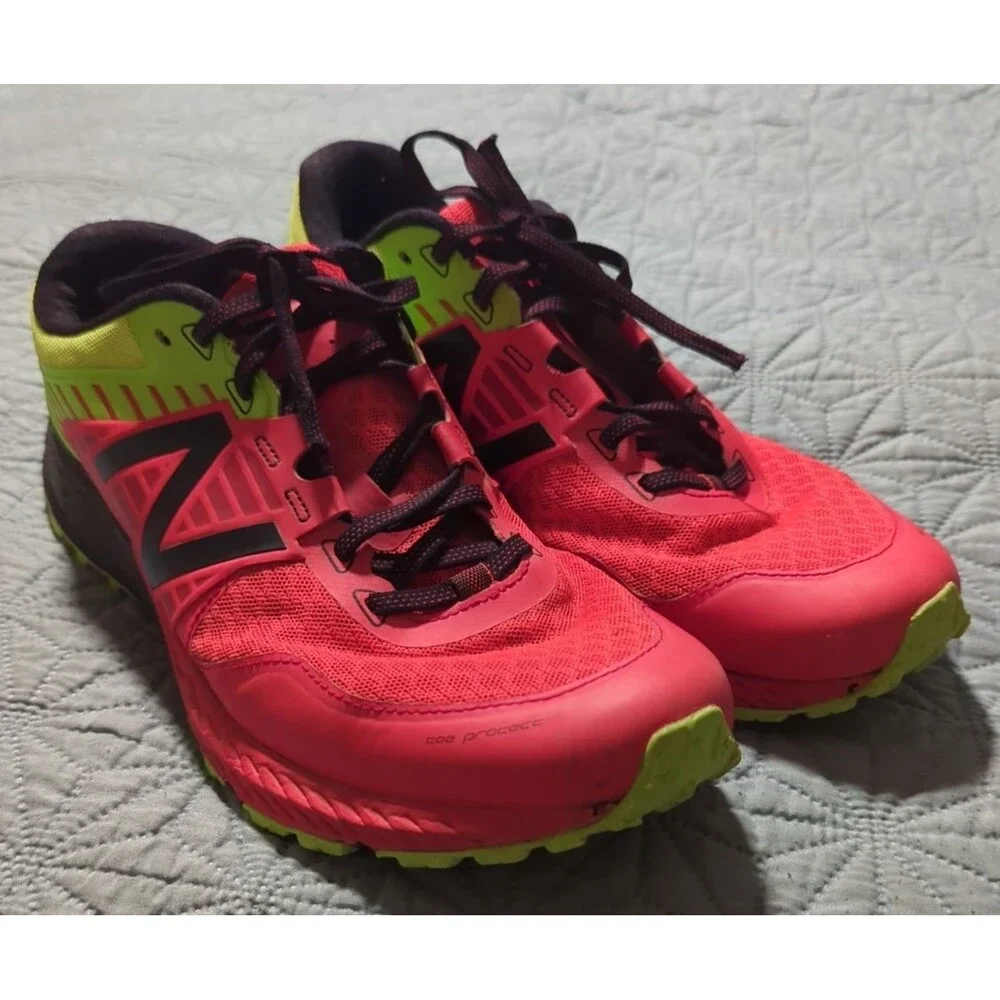 New Balance Men’s MT910v4 Trail Running Sneakers Sz 9.5 Orange Lime Green Vibram